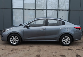 Подержанный автомобиль Kia Rio Sedan 2017 года (4 фото)