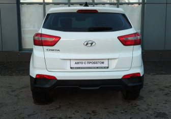 Подержанный автомобиль Hyundai Creta 2016 года (7 фото)