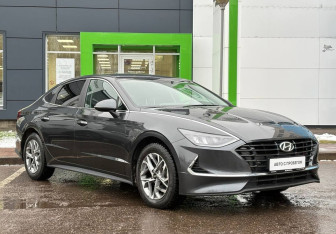 Подержанный автомобиль Hyundai Sonata 2020 года (3 фото)