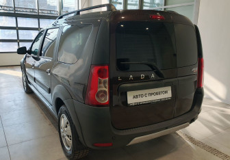 Подержанный автомобиль LADA (ВАЗ) Largus Wagon 2020 года (10 фото)