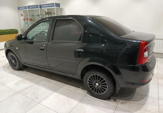 Подержанный автомобиль Renault Logan Sedan 2010 года (4 фото)