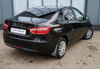 Подержанный автомобиль LADA (ВАЗ) Vesta Sedan 2019 года (6 фото)
