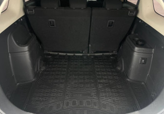 Подержанный автомобиль Mitsubishi Outlander 2018 года (13 фото)