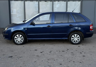 Подержанный автомобиль Skoda Fabia Wagon 2007 года (5 фото)