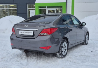 Подержанный автомобиль Hyundai Solaris Sedan 2014 года (5 фото)