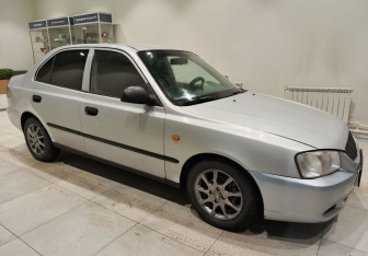 Подержанный автомобиль Hyundai Accent Sedan 2004 года (5 фото)