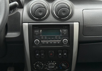 Подержанный автомобиль Nissan Almera Sedan 2018 года (13 фото)