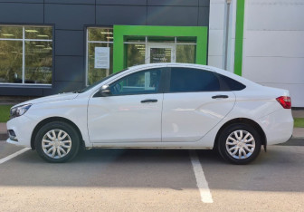 Подержанный автомобиль LADA (ВАЗ) Vesta Sedan 2021 года (8 фото)