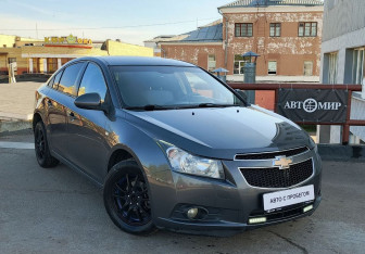Подержанный автомобиль Chevrolet Cruze Sedan 2010 года (3 фото)