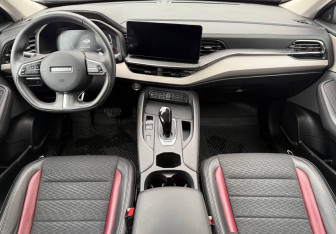 Подержанный автомобиль Haval F7 2023 года (9 фото)