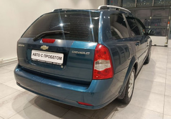 Подержанный автомобиль Chevrolet Lacetti Wagon 2008 года (8 фото)