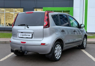 Подержанный автомобиль Nissan Note 2010 года (5 фото)