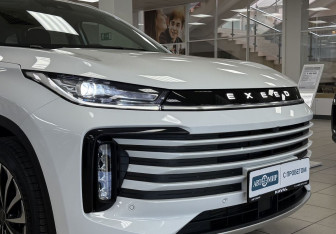 Подержанный автомобиль Exeed TXL 2022 года (10 фото)