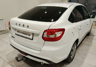 Подержанный автомобиль LADA (ВАЗ) Granta Liftback 2022 года (8 фото)