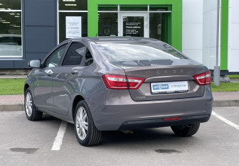 Подержанный автомобиль LADA (ВАЗ) Vesta Sedan 2018 года (7 фото)