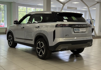 Подержанный автомобиль Jaecoo J7 2023 года (8 фото)