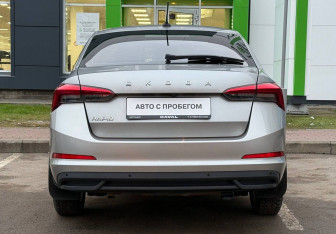 Подержанный автомобиль Skoda Rapid Liftback 2020 года (6 фото)