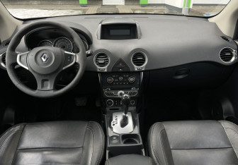 Подержанный автомобиль Renault Koleos 2012 года (11 фото)
