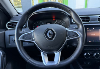 Подержанный автомобиль Renault Duster 2021 года (12 фото)