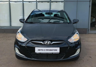 Подержанный автомобиль Hyundai Solaris Sedan 2012 года (2 фото)