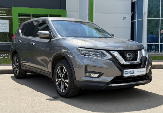 Подержанный автомобиль Nissan X-Trail 2019 года (3 фото)
