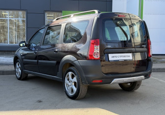 Подержанный автомобиль LADA (ВАЗ) Largus Wagon 2016 года (7 фото)