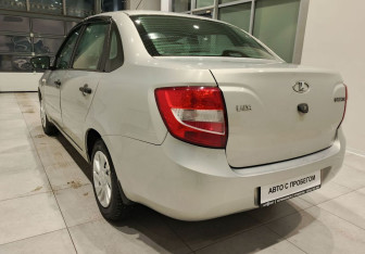 Подержанный автомобиль LADA (ВАЗ) Granta Sedan 2018 года (9 фото)