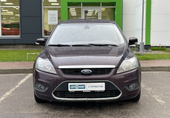 Подержанный автомобиль Ford Focus Hatchback 2009 года (2 фото)