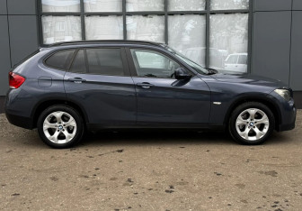 Подержанный автомобиль BMW X1 2012 года (4 фото)