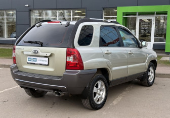 Подержанный автомобиль Kia Sportage 2006 года (5 фото)