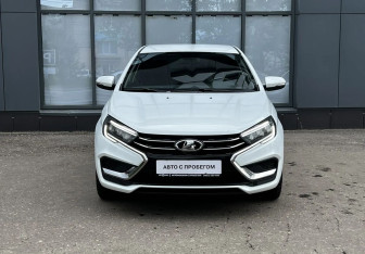 Подержанный автомобиль LADA (ВАЗ) Vesta Sedan 2023 года (2 фото)