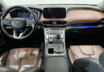 Подержанный автомобиль Hyundai Santa Fe 2021 года (9 фото)