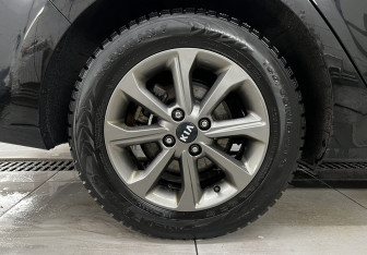 Подержанный автомобиль Kia Rio Sedan 2021 года (9 фото)