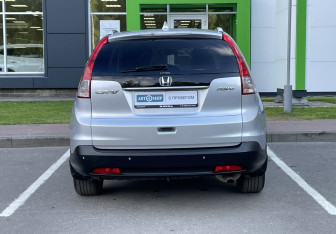 Подержанный автомобиль Honda CR-V 2013 года (6 фото)