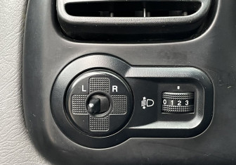 Подержанный автомобиль Kia Spectra Sedan 2006 года (15 фото)