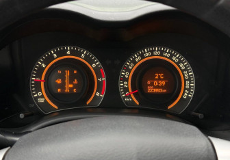 Подержанный автомобиль Toyota Corolla Sedan 2011 года (12 фото)