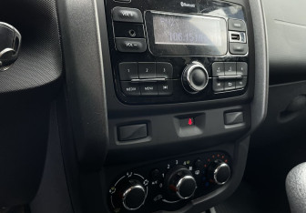 Подержанный автомобиль Renault Duster 2021 года (12 фото)