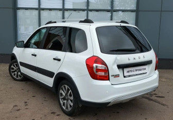 Подержанный автомобиль LADA (ВАЗ) Granta Wagon 2022 года (3 фото)
