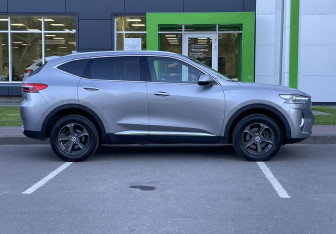 Подержанный автомобиль Haval F7 2021 года (4 фото)