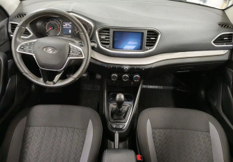 Подержанный автомобиль LADA (ВАЗ) Vesta Sedan 2023 года (10 фото)