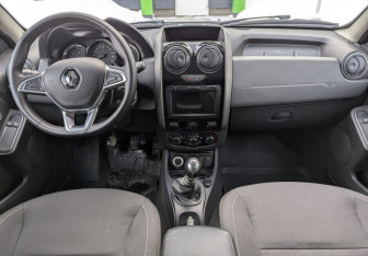Подержанный автомобиль Renault Duster 2019 года (11 фото)