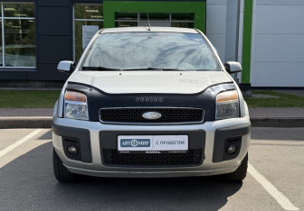 Подержанный автомобиль Ford Fusion 2006 года (2 фото)