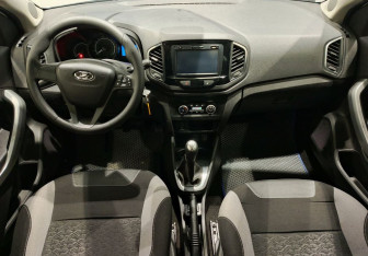 Подержанный автомобиль LADA (ВАЗ) XRAY 2016 года (13 фото)