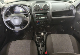 Подержанный автомобиль LADA (ВАЗ) Granta Sedan 2013 года (10 фото)
