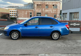 Подержанный автомобиль LADA (ВАЗ) Granta Sedan 2018 года (8 фото)
