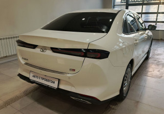 Подержанный автомобиль Kaiyi E5 2024 года (8 фото)