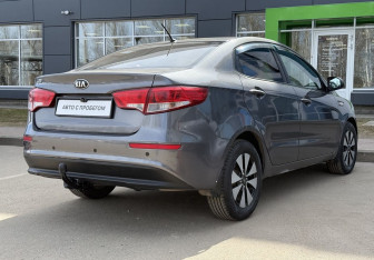 Подержанный автомобиль Kia Rio Sedan 2016 года (5 фото)