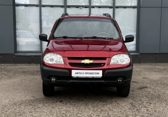 Подержанный автомобиль Chevrolet Niva 2017 года (2 фото)