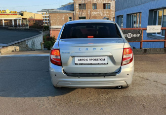 Подержанный автомобиль LADA (ВАЗ) Granta Sedan 2019 года (5 фото)