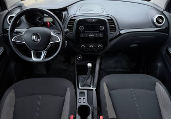 Подержанный автомобиль Renault Kaptur 2020 года (11 фото)